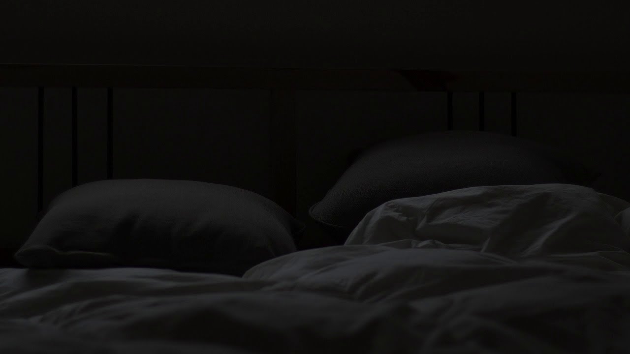 남자ASMR | 다투고 우는 여자친구 옆에 누워서 재워주는 남자친구 (토닥토닥)