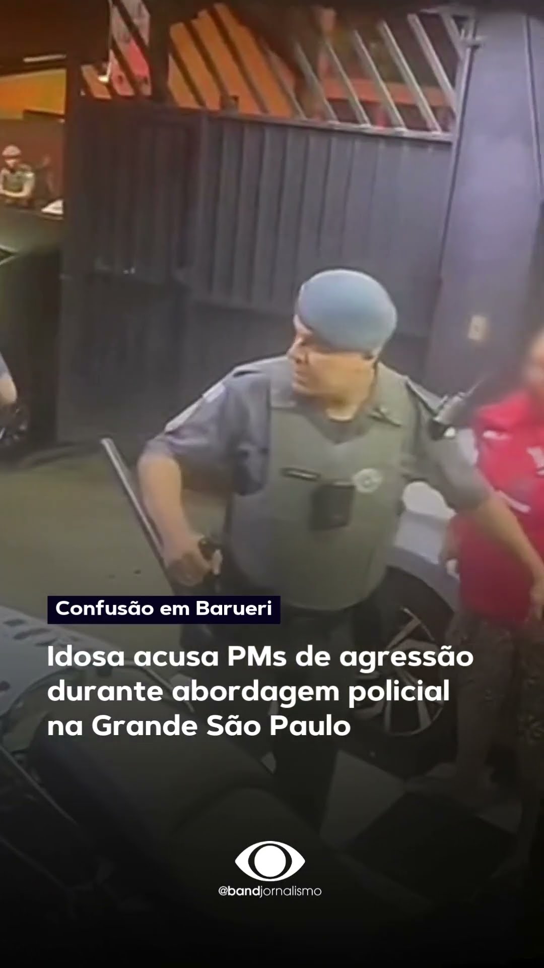 Idosa acusa PMs de agressão durante abordagem policial na Grande São Paulo #shorts