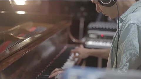 Jesse Fischer feat. Leon "Foster" Thomas - Nomads