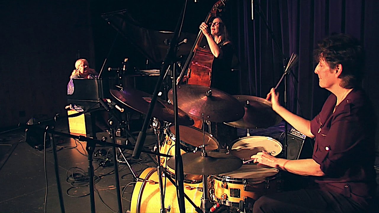 3Divas - IN THE WEE SMALL HOURS OF THE MORNING