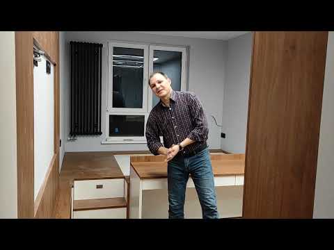 Подиум с двух метровым столом и зеркальным шкафом в Бунино