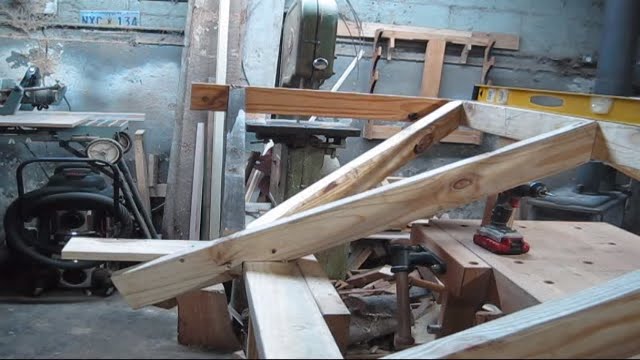 Cutting valley rafters with speed square - YouTube