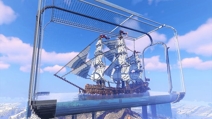I Built a Sailing Ship in a Glass Container with 300,000 Blocks in Hardcore Minecraft
