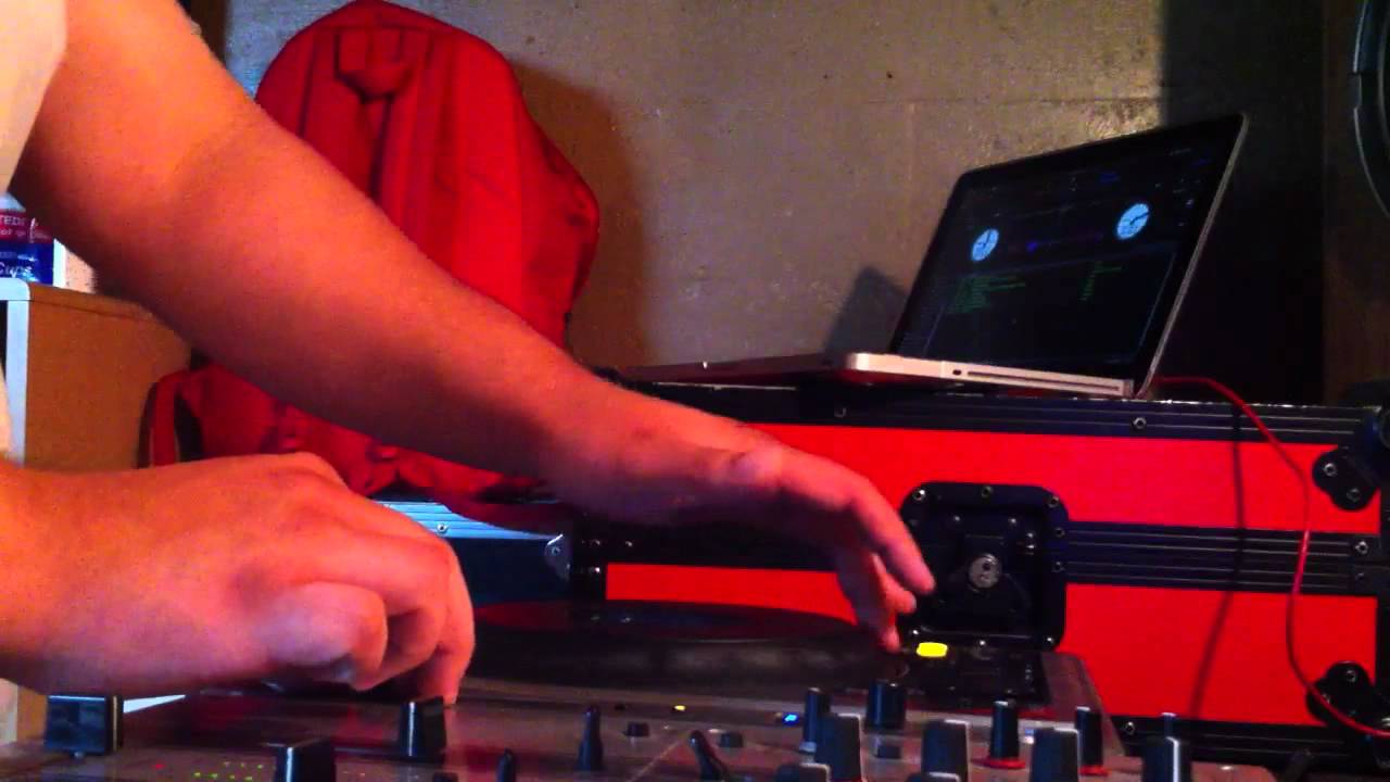 DJ Fatboy live remix of E-40's "Candy Paint"