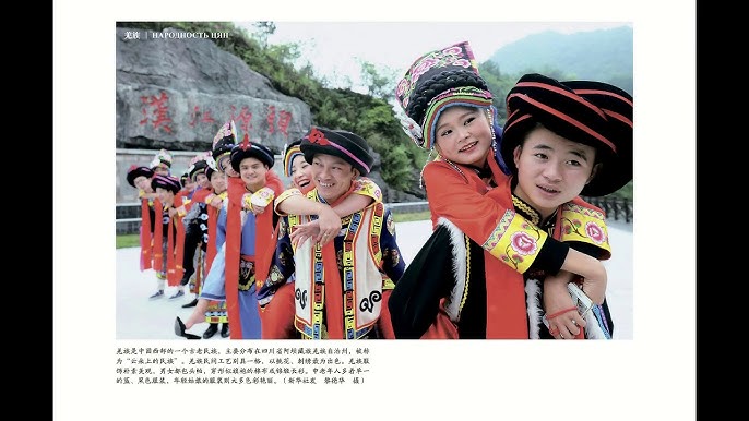 Желідегі клирингтегі бұтаның астындағы ормандағы порно