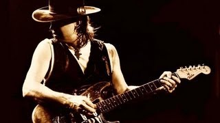 Stevie ray vaughn r.i.p ....listening tips : full screen mode - turn
volume to ten sit back and enjoy ! live we cannot praise srv enough
...