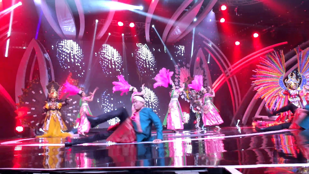 OPENING PERFORMANCE, D'ACADEMY ASIA FINAL 29122015 [FULL HD]