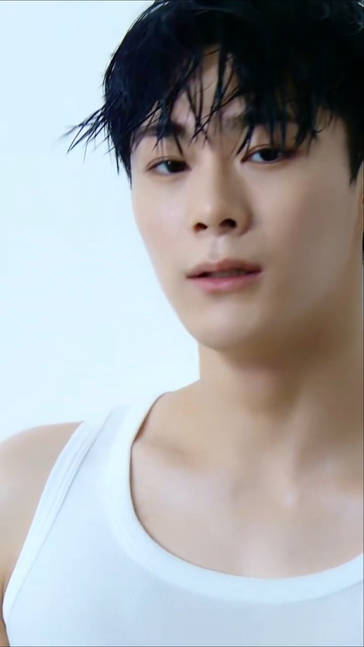 MoonBin's photo shoot 🎵ASTRO - Someone Else - YouTube