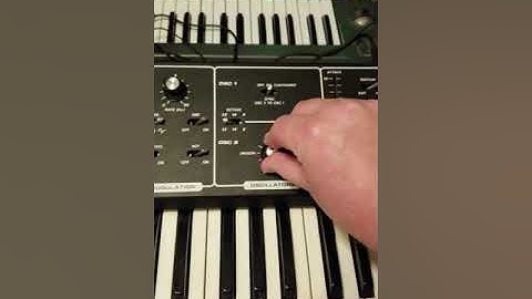 Korg sq-1 test with Moog Roque