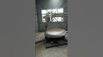 Tank head and tank polishing and buffing machine