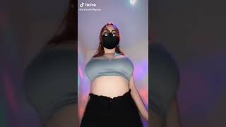 外人女性　腰振り胸揺れダンスTiktok