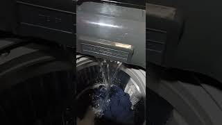 mesin cuci otomatis, biar airnya kenceng nanti saya kasih tau caranya ☺