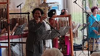 Download Lagu Angklung Diaspora (Paradiso) MP3 Download Lagu Angklung Diaspora (Paradiso) MP3