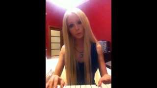 Valeria Lukyanova Amatue 21 depth of eyes