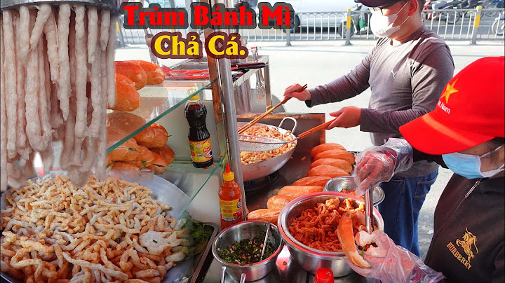 Banh mì chả cá nóng huỳnh văn bánh