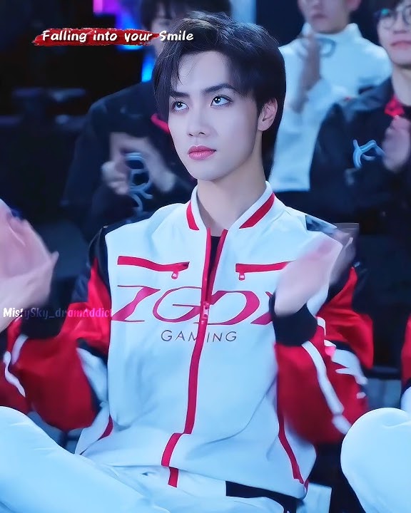 Their attitude changed...😂| Falling into your smile | #xukai#chinesedrama#funny#fallingintoyoursmile