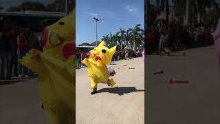 Racer Falls in Funny Mascot Race