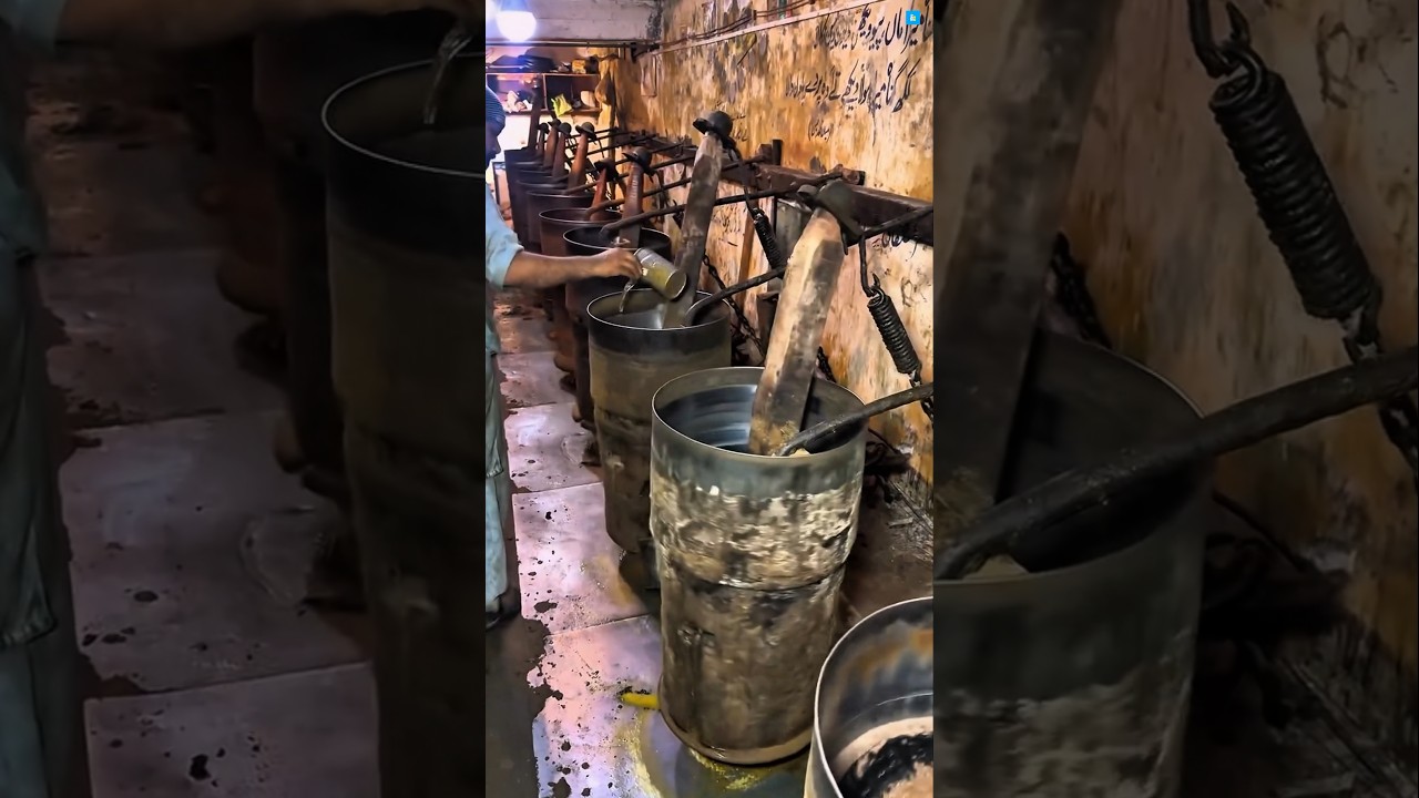 What Is Kacchi Ghani? The Purest Way to Extract Oil! 