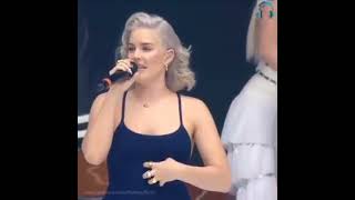 Marie Concert Short Status Song