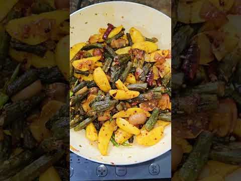 Try making dry okra and potato this way, you'll want to eat 2 extra rotis 😋 |
