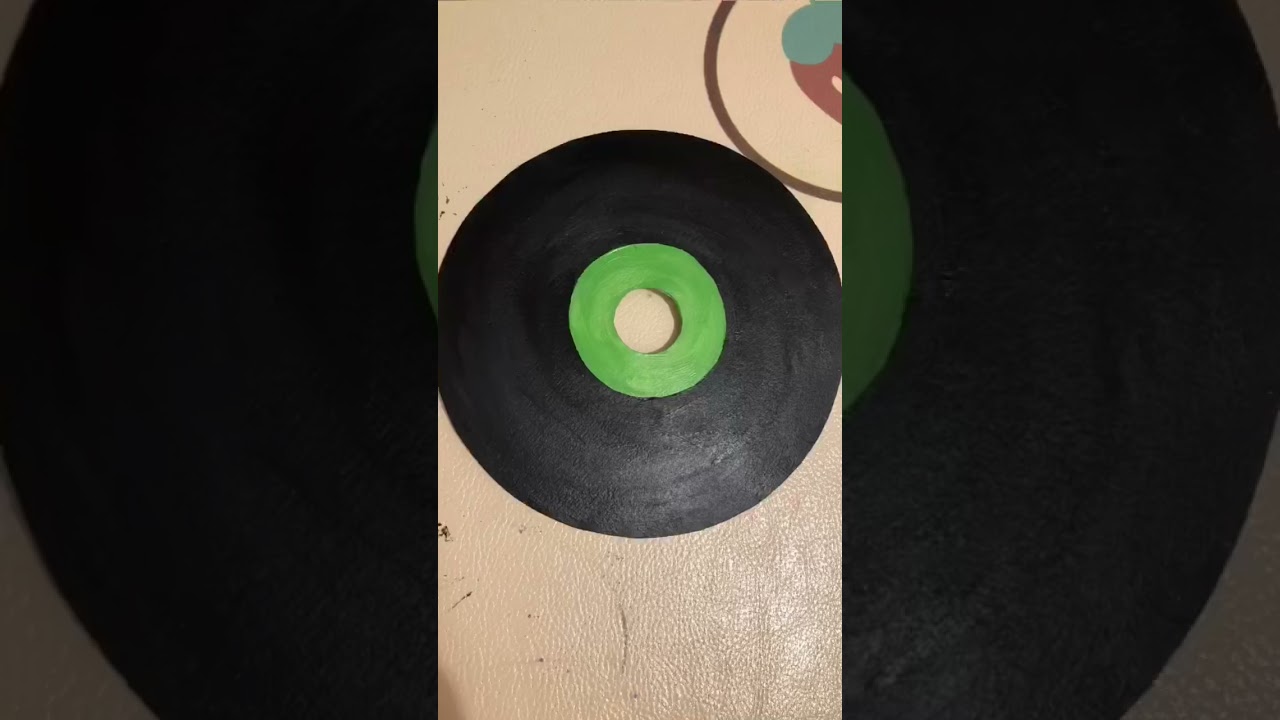 making discs melohi and cat from the dream smp disc saga 