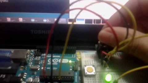 Arduino - Control del brillo de un LED con Potenciometro (inverso a su valor)