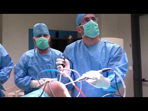 Βίντεο: Πώς να αποκαταστήσετε το γόνατό σας μετά από χειρουργική επέμβαση ACL (με εικόνες)