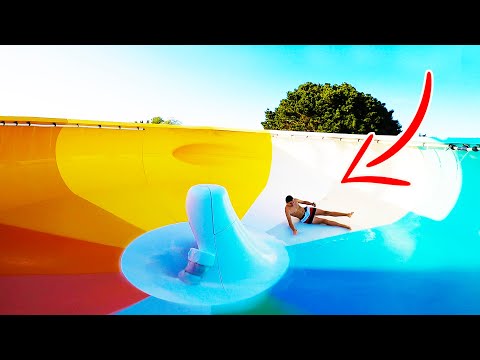 GLISSE DINGUE DANS UN PARC AQUATIQUE GÉANT !