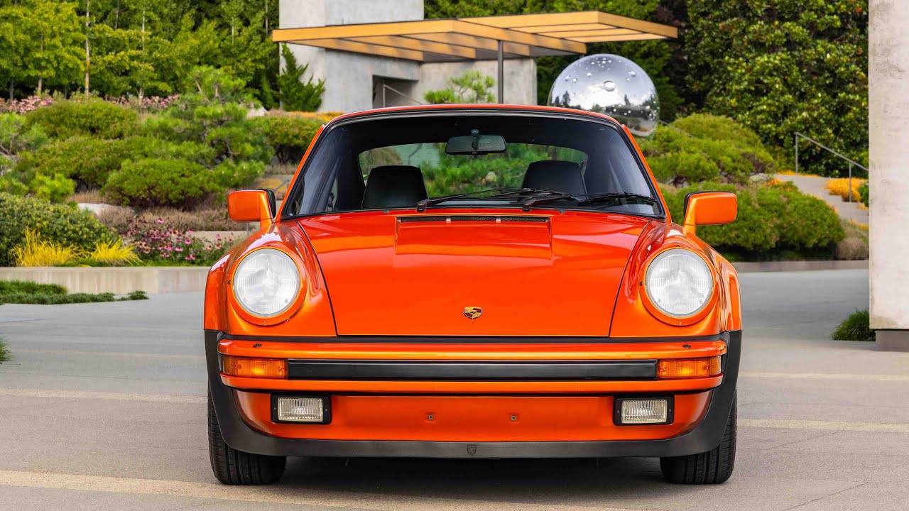 MARTINI collection - 1987 Porsche 930 Turbo Coupe - Drive