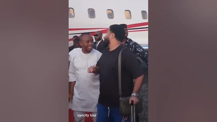 Davido just arrived in uyo, Akwa ibom state 5ive tour