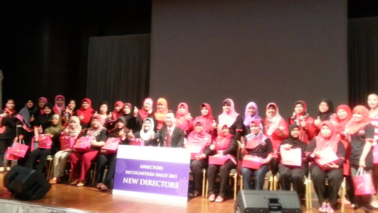 Tupperware recognition director recruiting rally