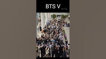 BTS V | Airport Arrival