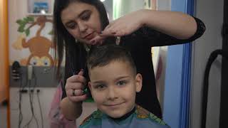 Salon fryzjerski Kataluna  - Salonik Kataluna for Kids - Strzyżenie chłopięce