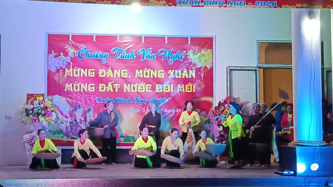 Đóng nhanh lúa tốt của đội văn nghệ hội nông dân tổ dân phố trúc ổ 