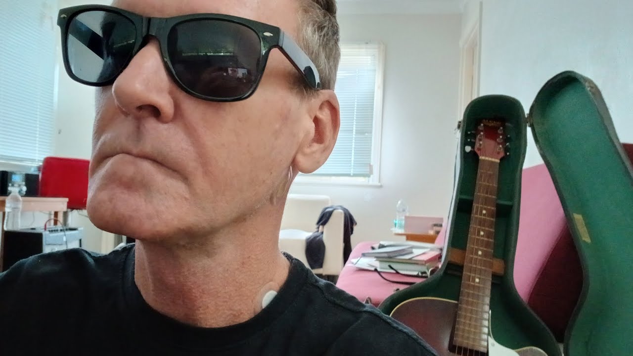 SECRET TO PLAYING THE GUITAR 