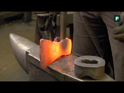 Раскрываем секреты кузнецов: изготовление плотницкого топора // FORUMHOUSE
