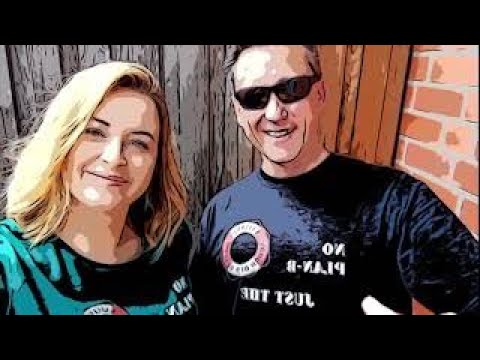 Auld Lang Syne / Happy Holidays S1 E13