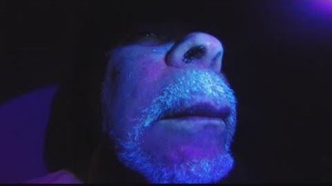 WATCH: How easy is it to spread germs? This is a glowing example.