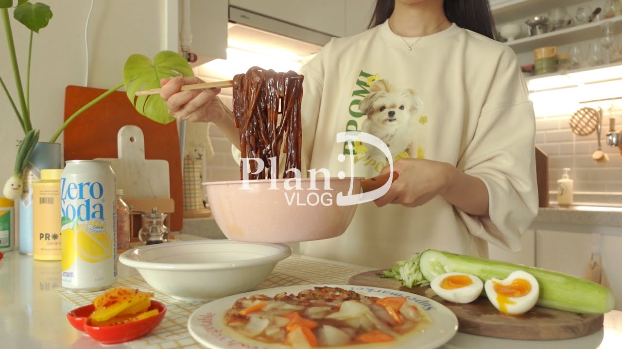 Видеоблог о жизни в одиночестве, создание уникальной толстовки, стейк из тунца по-гамбургски,