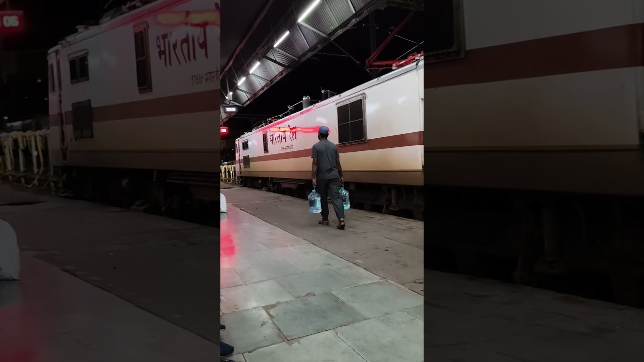 12915 Ashram express  Sabarmati to Delhi arriving at Ajmer Jn at 2:45 AM