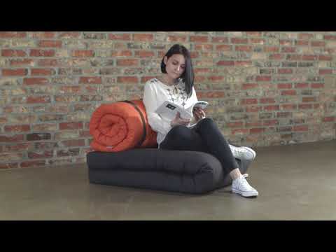 Video: Tyylikäs tuoli, sohva ja kirjahylly yhdellä huonekaluosalla