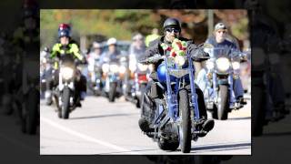Santa Rides a Big Ol&#39; Harley Davidson ~ David Stoddard