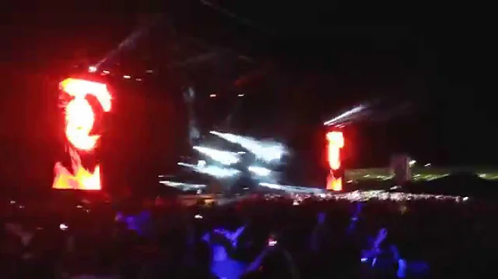David Guetta Listen Tour 2015 Salvador -  Iggy Azalea - Fancy