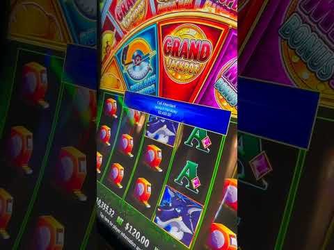MASSIVE Live Hit Huff N Puff Jackpot!