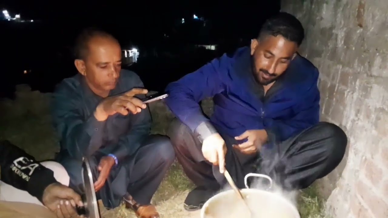 چکن کڑاہی اج دوستوں کے ساتھ بنائی بہت انجوائے کیا