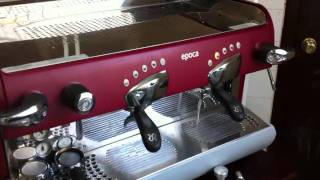 Rancilio Epoca e2 rojo metalico - YouTube