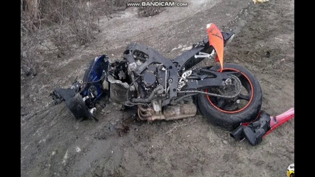 Разбился клип. Самые жестокие аварии на мотоциклах. Жесткая авария на мотоцикле.