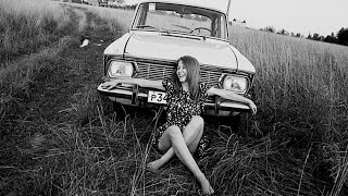 Автомобили СССР и красивые девушки