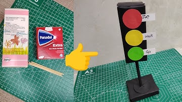DIY | Traffic light model for school project with waste materials