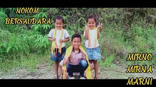 Lagu viral-'Kembar bernyanyi!! gereng laku ce,e